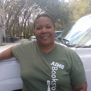 Meet your Posher, Ivette